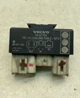 Volvo S70 V70 V70 XC Coolant fan relay 9442934 899251000