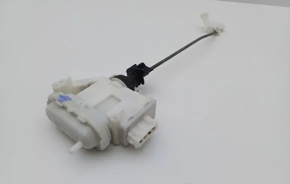 Volkswagen PASSAT B3 Central locking motor 357862153H