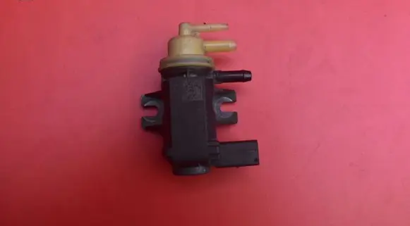 Skoda Octavia Mk3 (5E) Vacuum valve 1K0906627B
