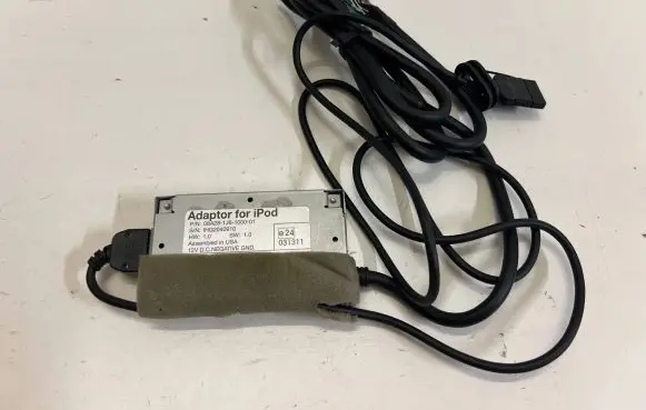 Honda CR-V iPod connector socket 08A28-1J6-1000-01 08A281J6100001