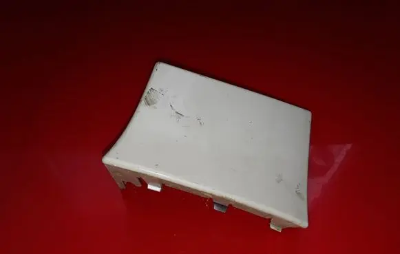 Skoda Yeti (5L) Rear bumper corner part panel trim 141037290100