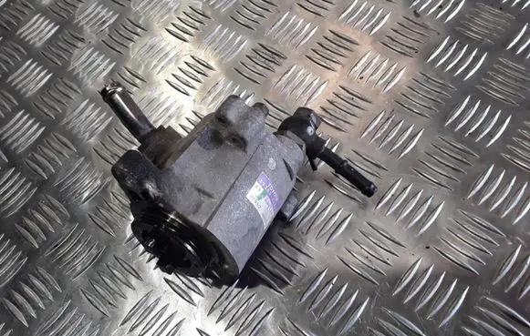 Toyota Avensis T250 Vacuum pump 2930027020
