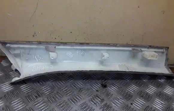 BMW 7 F01 F02 F03 F04 (A) pillar trim 7112735