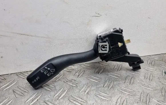 Audi A3 S3 8P Indicator stalk 8P0953513C