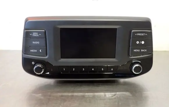 Hyundai i30 Radio/GPS head unit trim 96170-G4200PMP