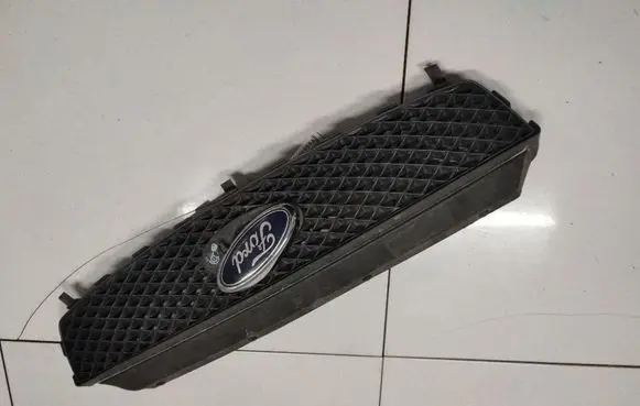 Ford Focus C-MAX Front grill