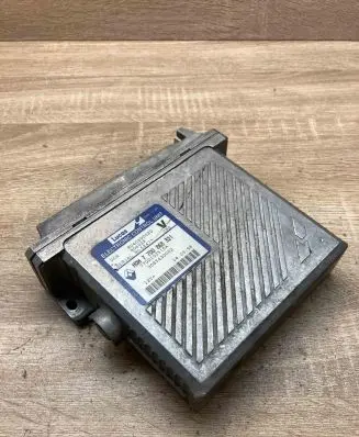 Volvo S40, V40 Engine control unit/module ECU HOM7700868321 R04080002D
