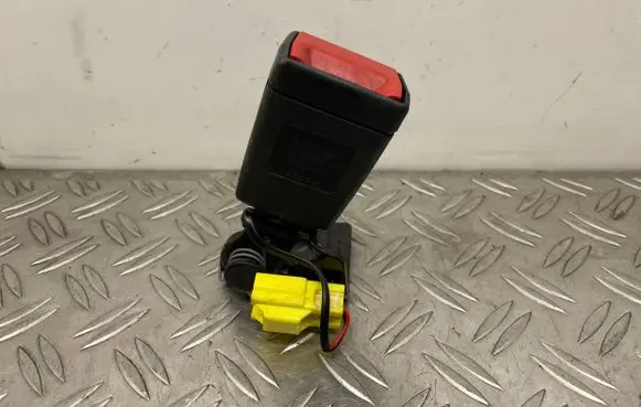 Volvo S60 Rear seatbelt buckle 31332248 34069267