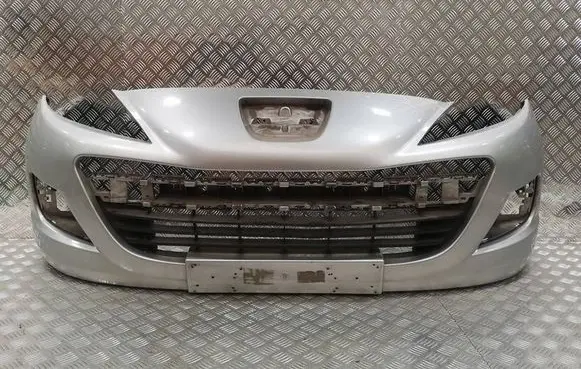 Peugeot 308 Front bumper 