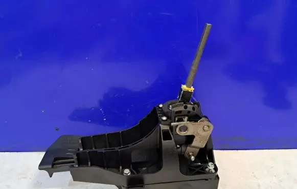 Saab 9-5 Gear shifter/selector 55563829