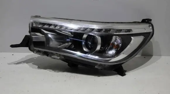 Toyota Hilux (AN120, AN130) Headlight/headlamp