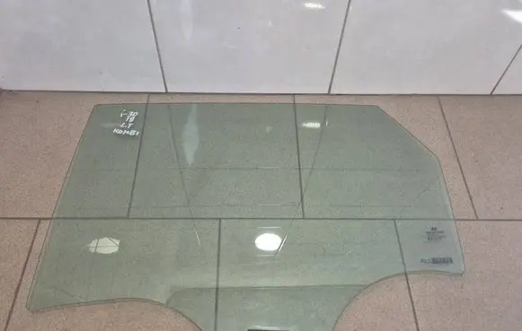 Hyundai i30 Rear door window glass 43R01351