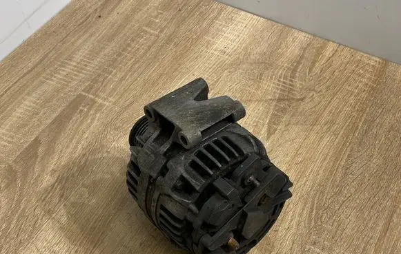 Mercedes-Benz Sprinter W901 W902 W903 W904 Generator/alternator 0121541502
