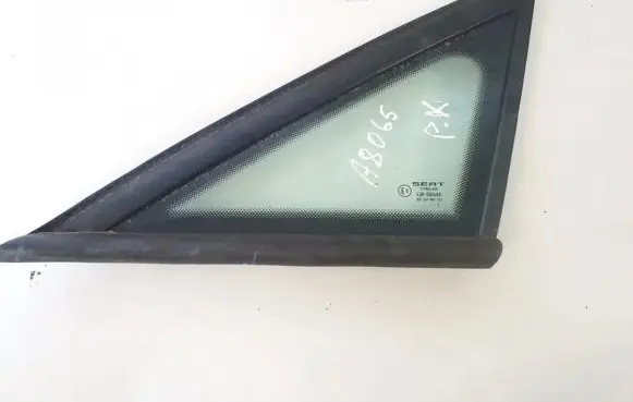 Seat Altea Front triangle window/glass 