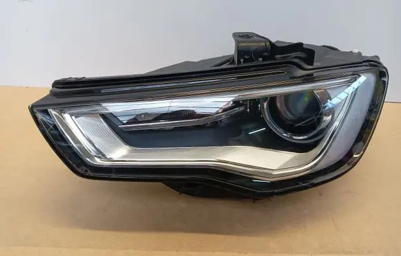 Audi A3 S3 8V Headlight/headlamp 8V0941031