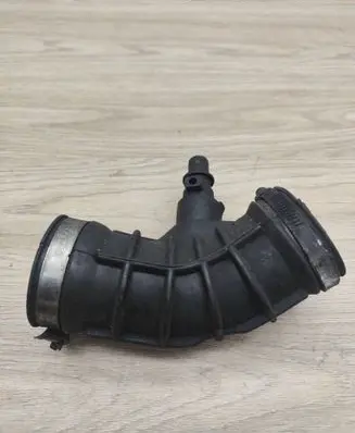 Volvo S80 Turbo air intake inlet pipe/hose 30636854