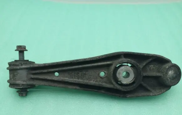 Porsche 911 996 Front lower control arm/wishbone 99634134106