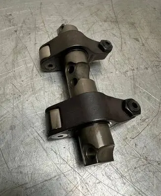 Volkswagen PASSAT B6 Camshaft 038443H