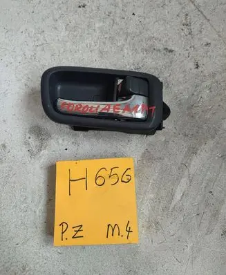 Toyota Corolla Verso E110 Rear door interior handle 837538