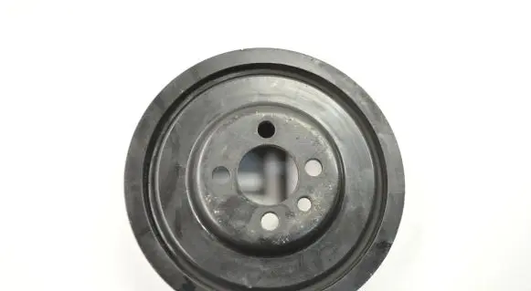 Volkswagen PASSAT B6 Crankshaft pulley 03G105243