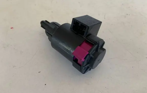 Audi A7 S7 4G Brake pedal sensor switch 4F0945459B