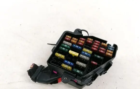 Audi A6 S6 C5 4B Fuse box set