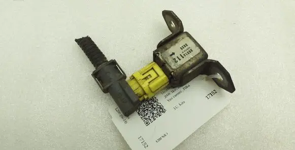 Mitsubishi L200 Airbag deployment crash/impact sensor 8651A112