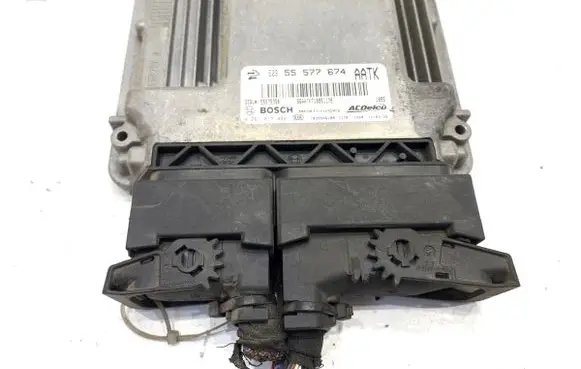 Opel Astra J Engine control unit/module ECU 55577674