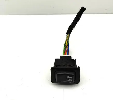 Mitsubishi L200 Other switches/knobs/shifts MR117574