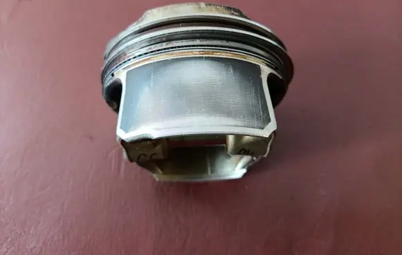 Piston