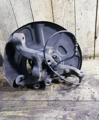 Mercedes-Benz E W212 Front wheel hub A2125400217