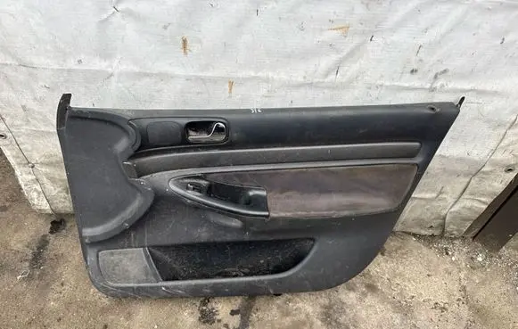 Audi A4 S4 B5 8D Front door card panel trim 8D0863980