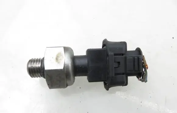 Opel Vectra C Fuel pressure sensor 24418424