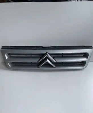 Citroen Jumper Front bumper upper radiator grill 1304699070 3160
