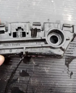 Volkswagen Up Front bumper mounting bracket 1s0807183a