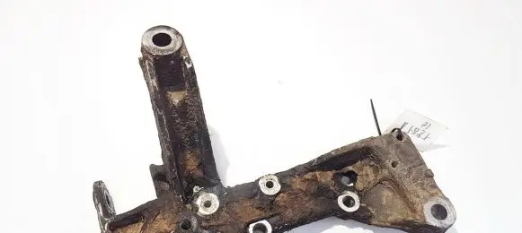 Skoda Octavia Mk2 (1Z) Front lower control arm/wishbone
