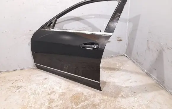 Mercedes-Benz E W212 Front door 2127220110 2127200105