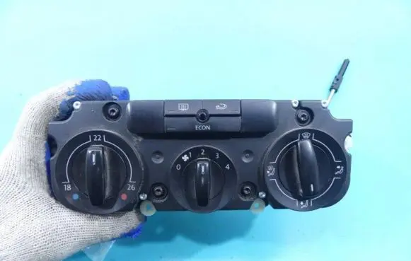Volkswagen Golf V Climate control/heater control trim IMPRK1090822