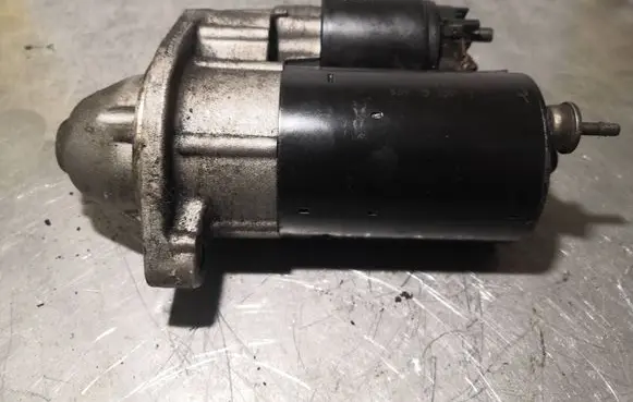 Volkswagen PASSAT B5.5 Starter motor 058911023B 0001107068 6691010512