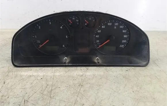 Volkswagen Transporter - Caravelle T5 Speedometer (instrument cluster) 88311346