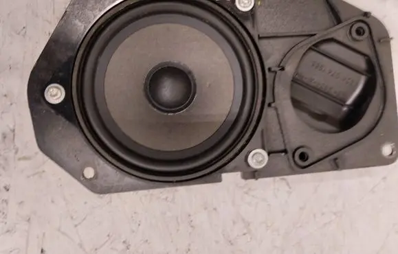 BMW 1 E81 E87 High frequency speaker in the rear doors 6512693442003 18820010 900475430016