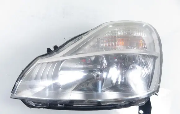 Renault Modus Headlight/headlamp 8200658373