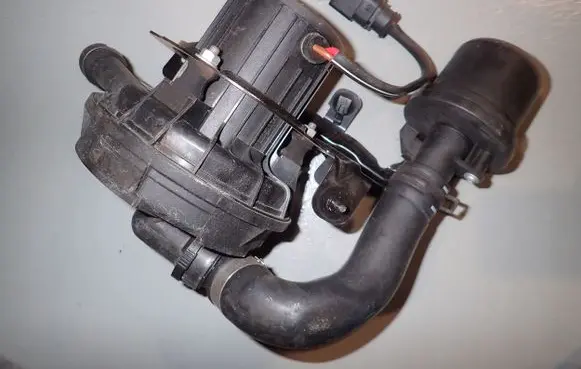 Audi R8 4S Secondary air pump 4S0906601