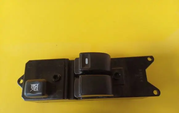 Mitsubishi Colt Electric window control switch 8608A180