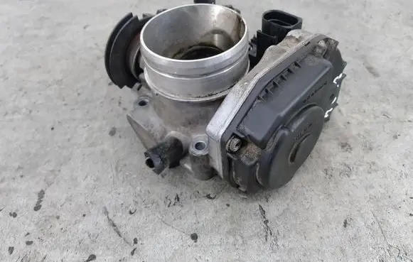 Audi A3 S3 8L Throttle body valve 06A133064M