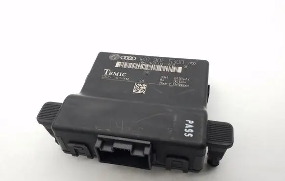 Audi A3 S3 8P Gateway control module 1K0907530D 1K0907951