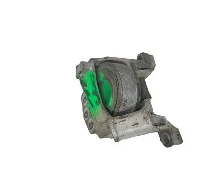 Mazda 6 Engine mount bracket