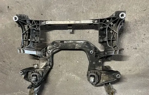 BMW 5 F10 F11 Front subframe 6799321