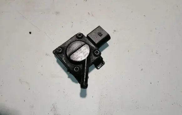 BMW 5 E60 E61 Exhaust gas pressure sensor 7789219