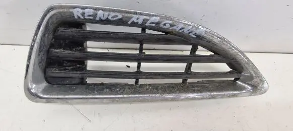 Renault Megane I Front grill 7700428964